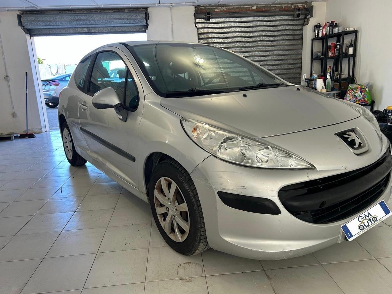 Peugeot 207 1.4 8V 75CV 3p. ONE Line