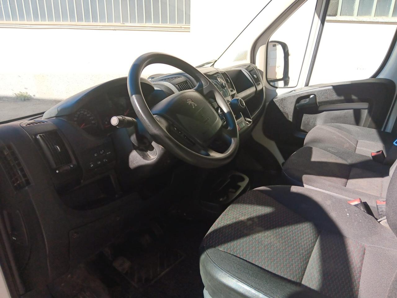 Peugeot Boxer 435 2.2 BlueHDi 165 S&S PLM-DC Cabinato