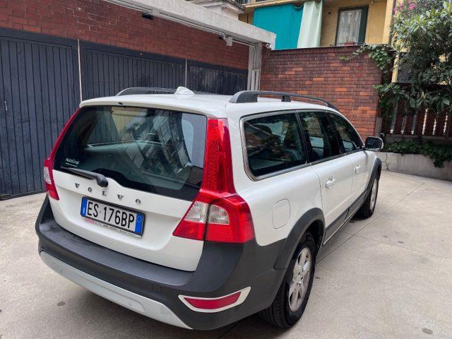 VOLVO XC70 D4 AWD Geartronic Momentum