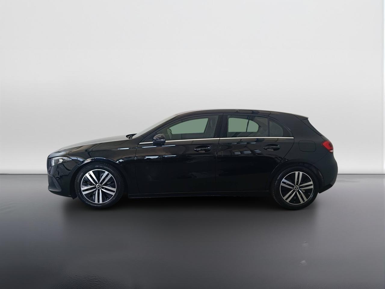 Mercedes-Benz Classe A - W177 2018 - A 180 d Sport Light auto