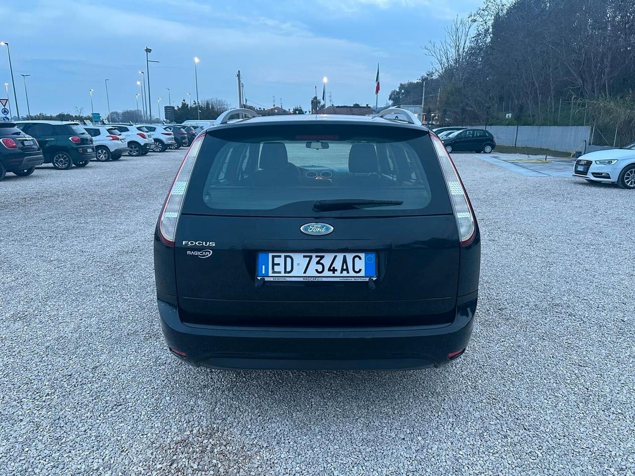 Ford Focus 1.6 (115CV) 5p. Bz.- GPL Titanium