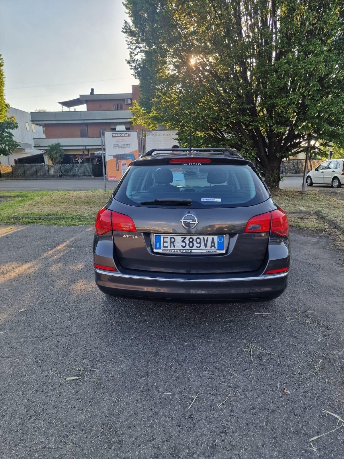 Opel Astra 1.4 Turbo 140CV Sports Tourer GPL Tech Cosmo
