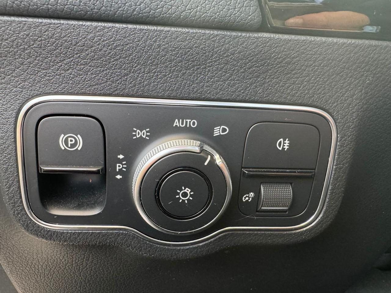 Mercedes-Benz B 180 Sport Plus B 180 D