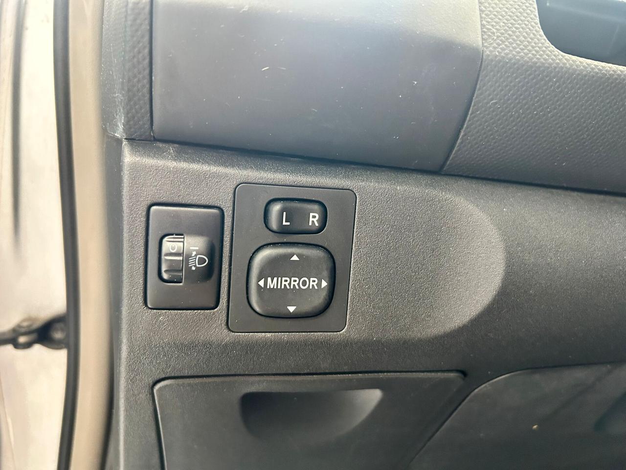 Toyota Yaris 1.0B X NEOPATENTATI 2006