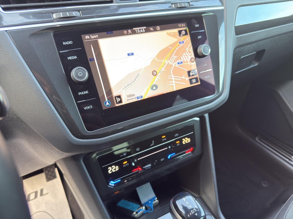 VOLKSWAGEN - Tiguan 2.0 tdi scr Elegance 150cv dsg