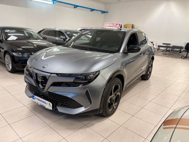 Alfa Romeo Junior INTENSA Hybrid 145 eDCT6 Q4 SPOTICAR