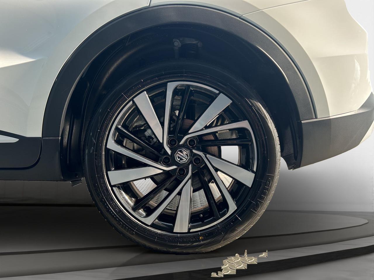 Mg ZS 1.5 hybrid+ Luxury auto