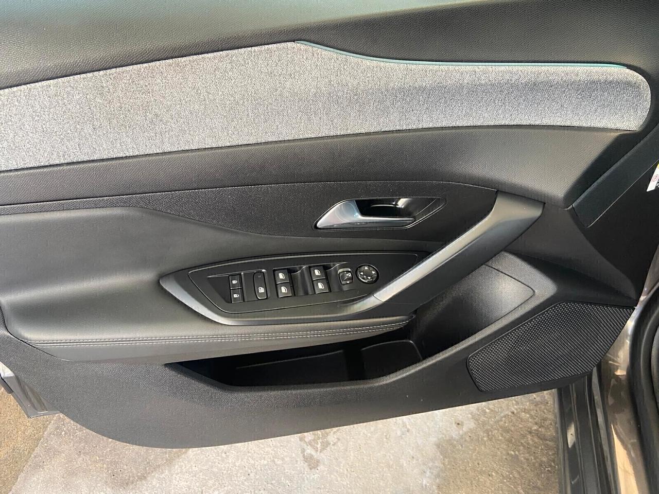 Peugeot 308 BlueHDi 130 S&S EAT8 SW Allure