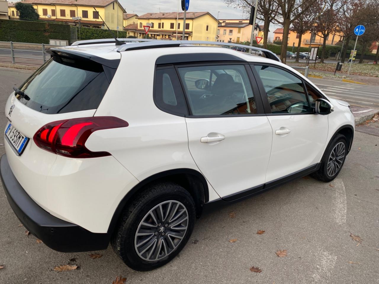 Peugeot 2008 PureTech 82 Allure