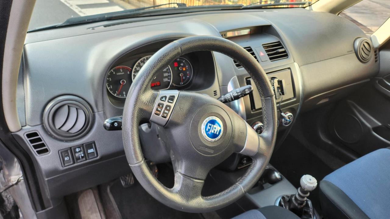 Fiat Sedici 1.9 MJT 4x4 Emotion