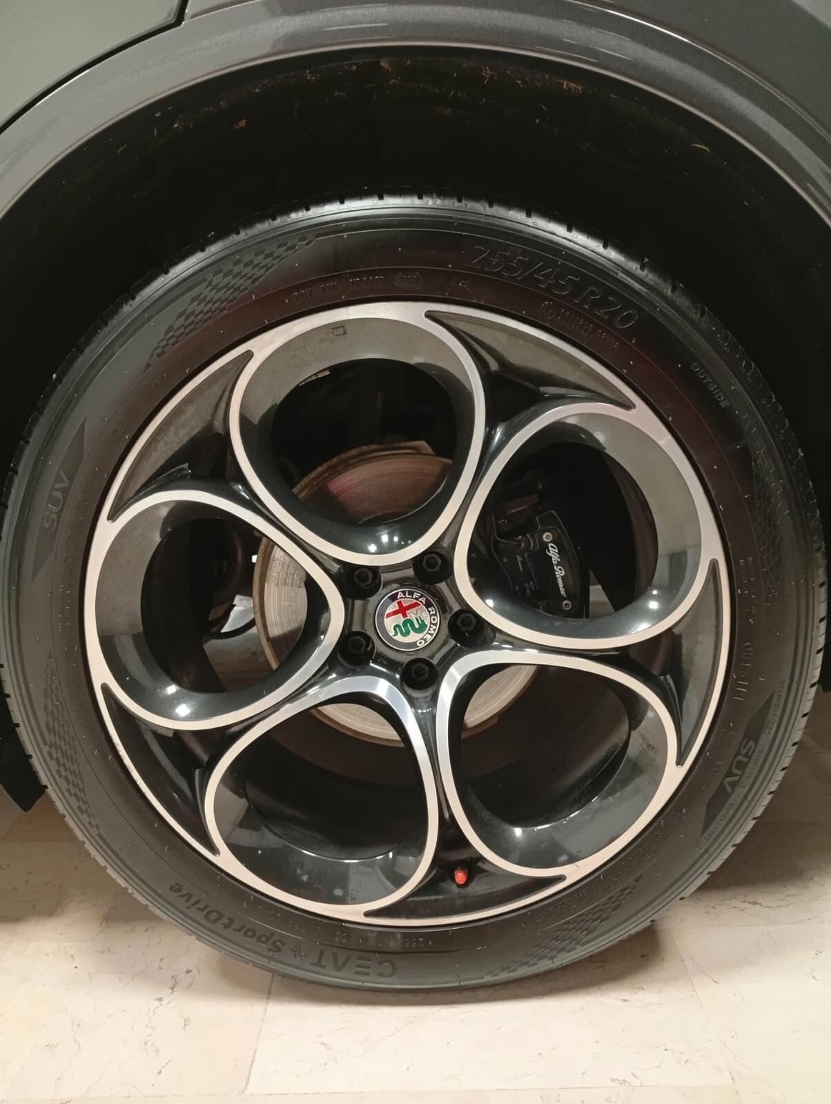 Alfa Romeo Stelvio 2.2 Turbodiesel 210 CV AT8 Q4 B-Tech