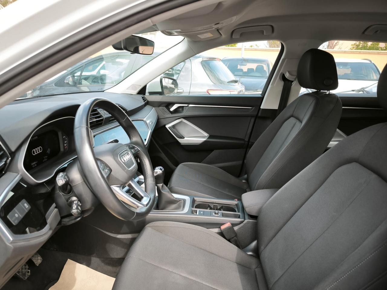 Audi Q3 35 TDI Business