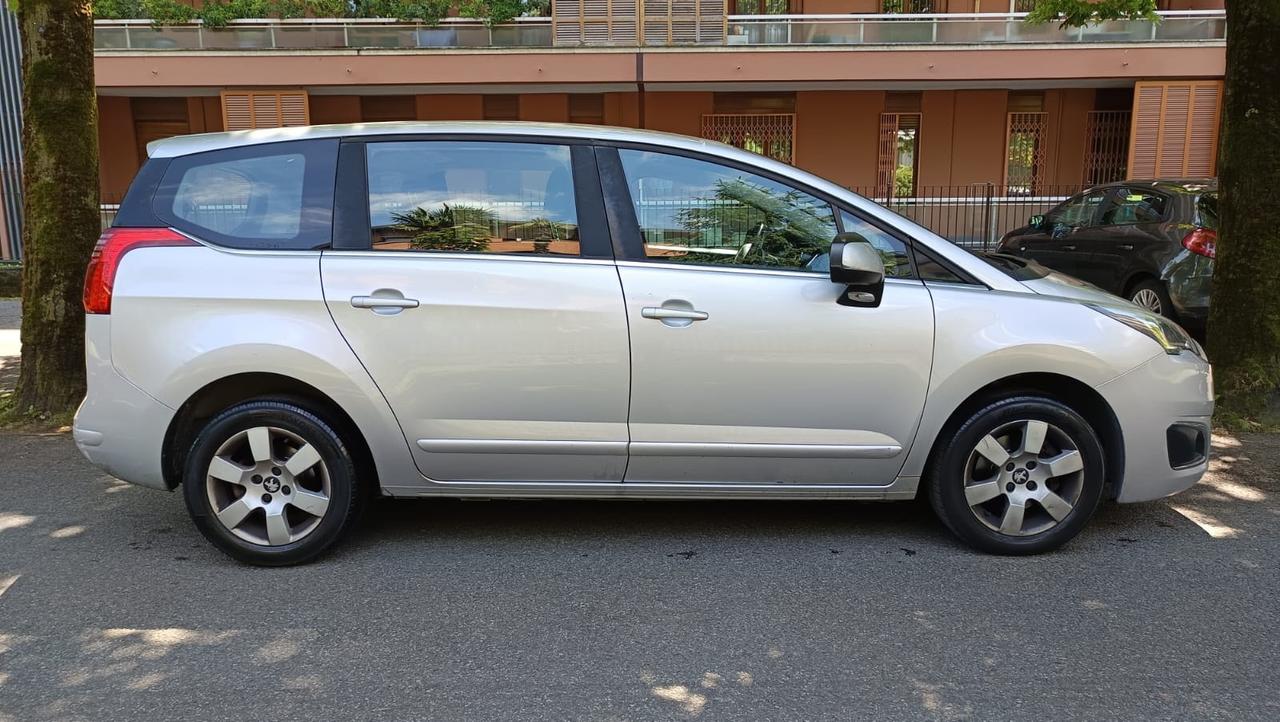 Peugeot 5008 BlueHDi 120 S&S Allure