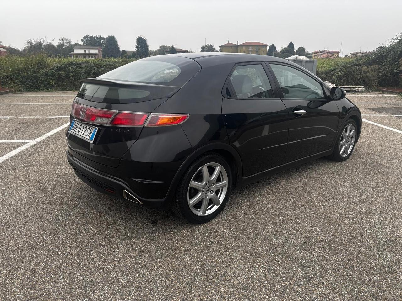Honda Civic 1.8 i-VTEC 5p. Exec. LH i-P i-Sh AUTOMATICA