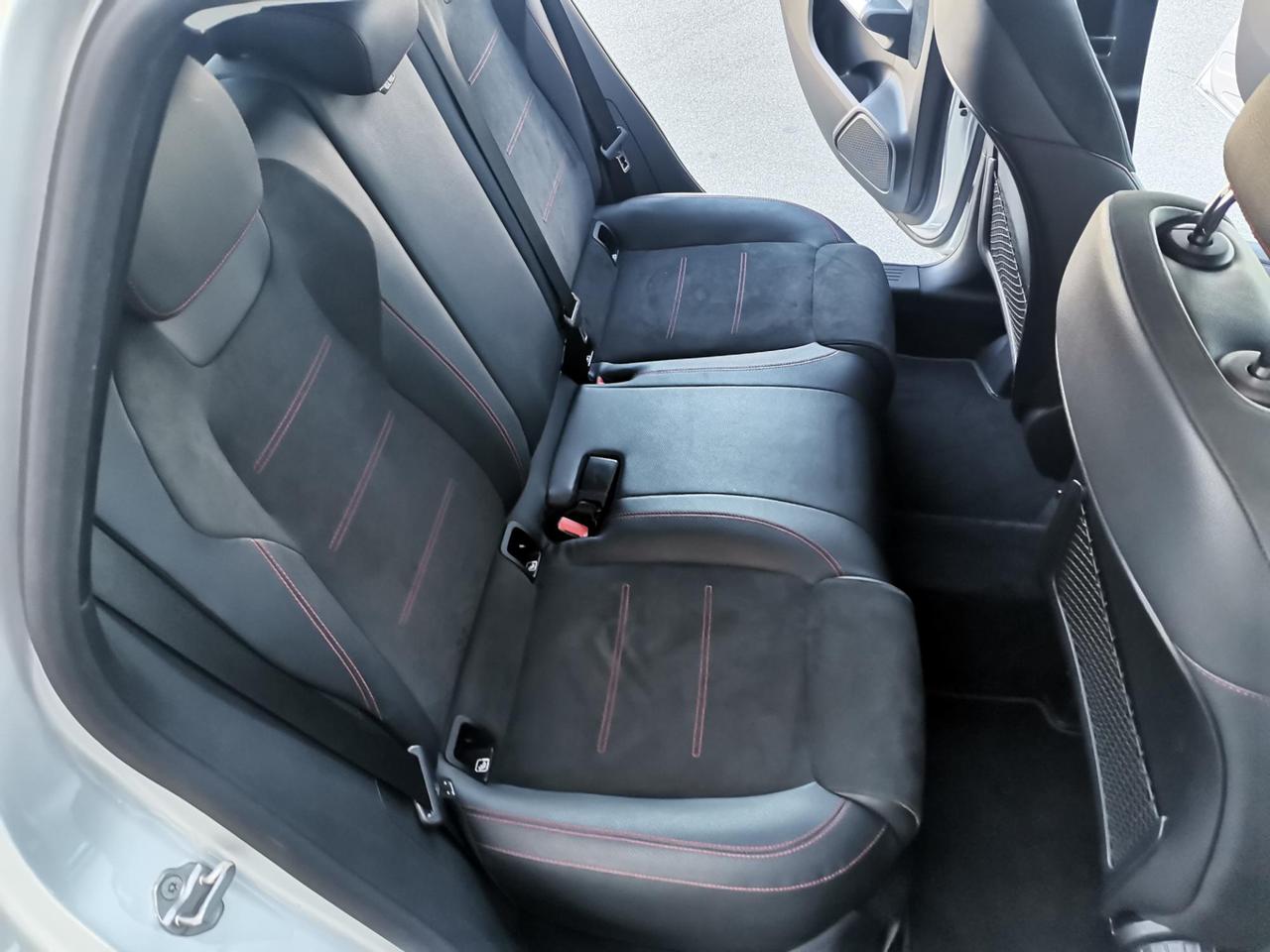 Mercedes B 200 D Premium