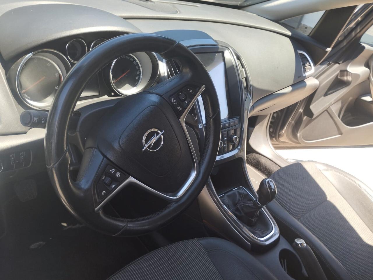 Opel Astra 1.7 CDTI 130CV Sports Tourer Cosmo