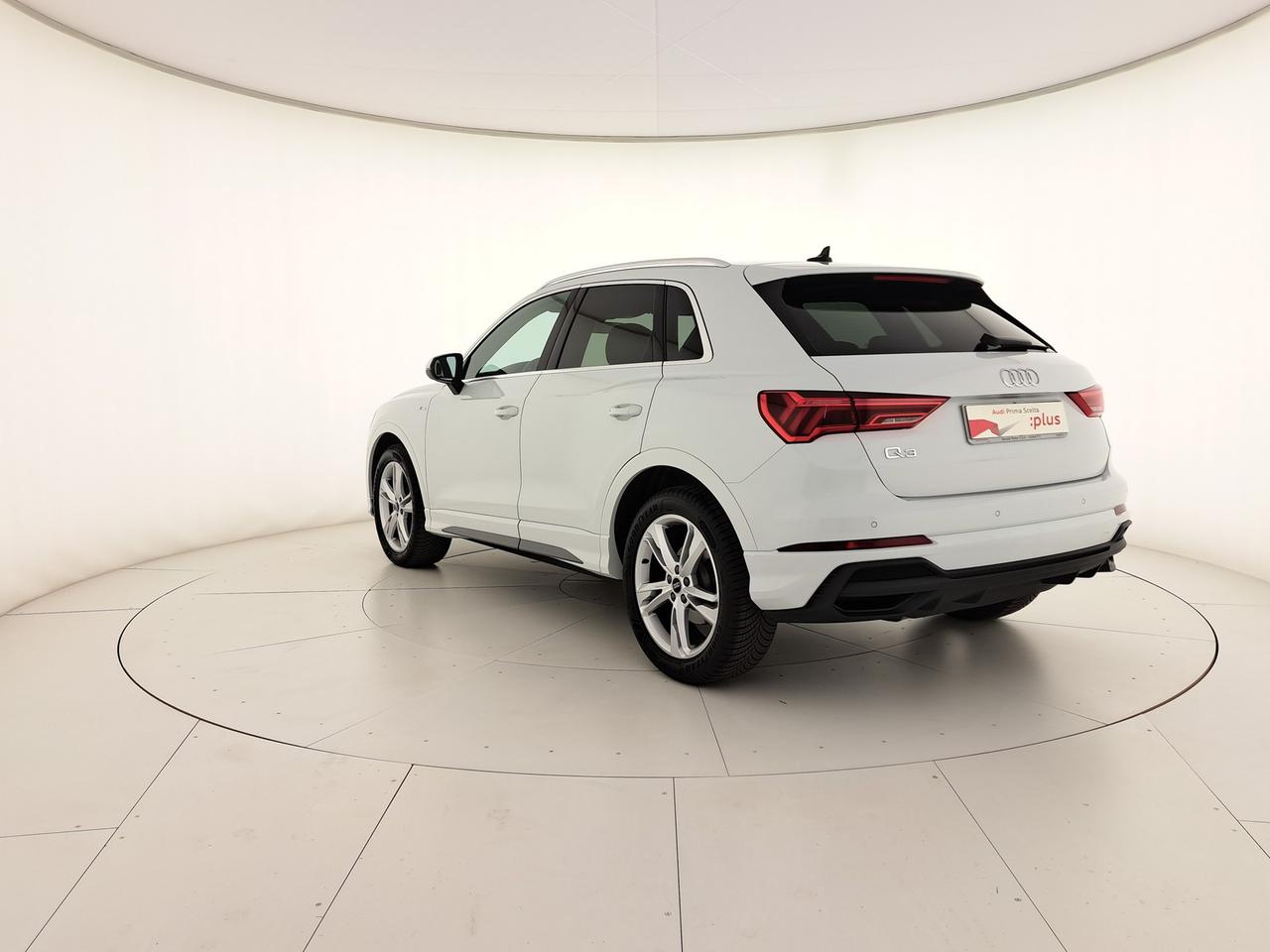Audi Q3 35 2.0 tdi s line edition s-tronic