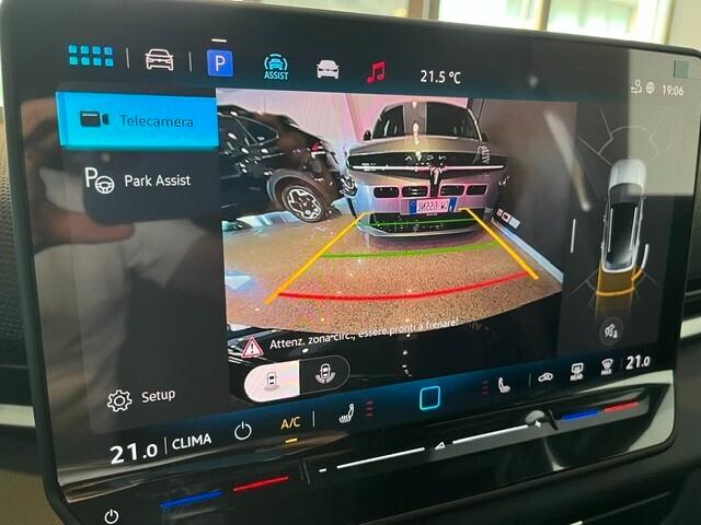Volkswagen T-Roc 1.5 eTSI ACT 150 CV DSG R-Line