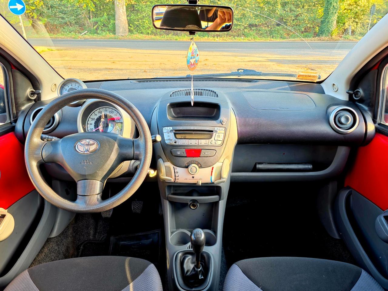 Toyota Aygo 1.0 12V VVT-i 5 porte Sol 2007-E4 Manuale NEO