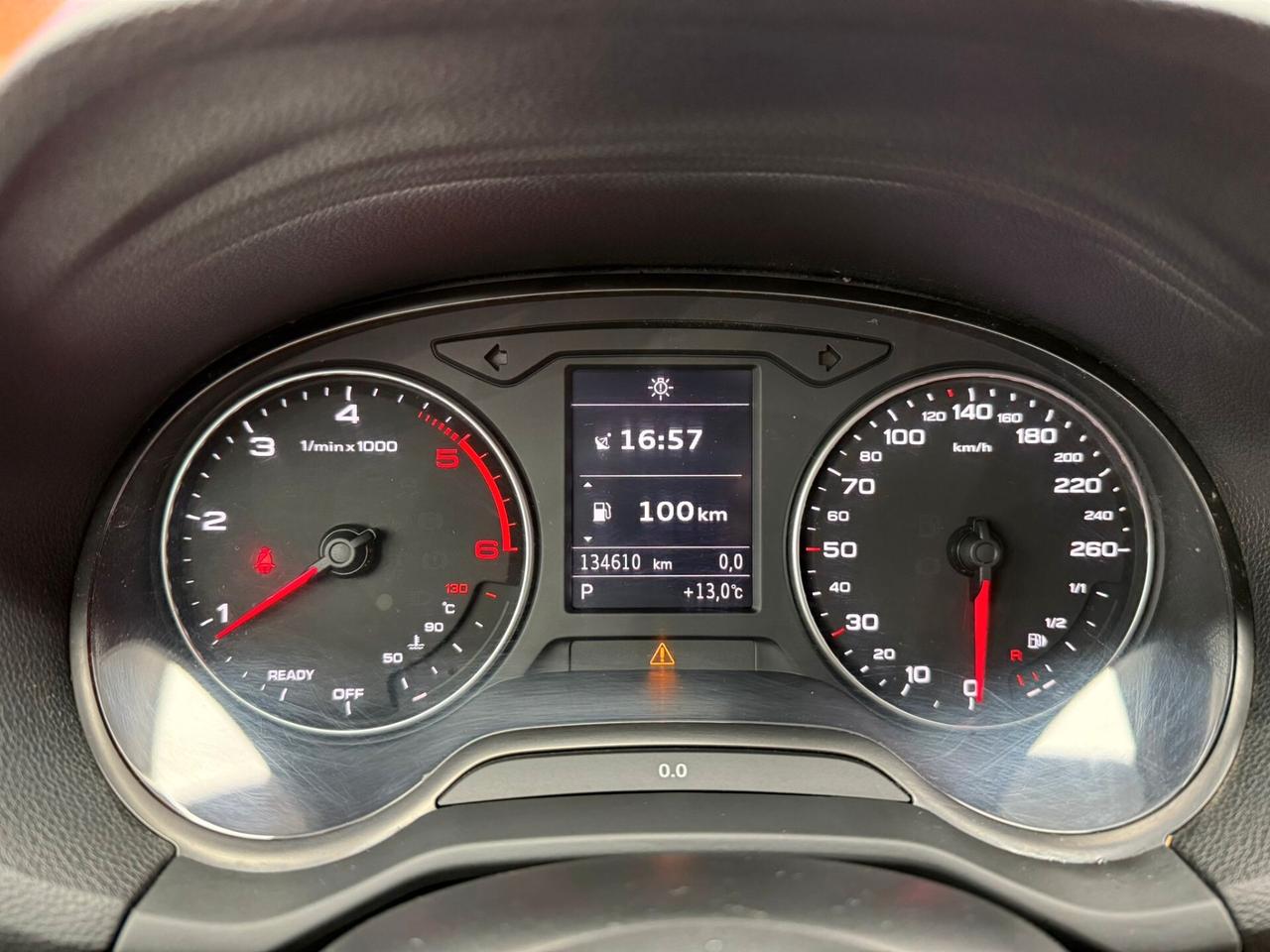 Audi Q2 30 TDI S tronic Business (645)