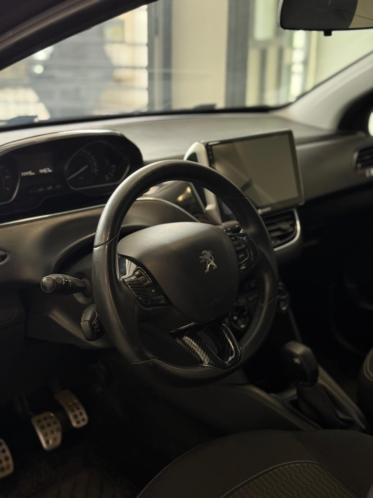 Peugeot 208 PureTech 82 5 porte Allure