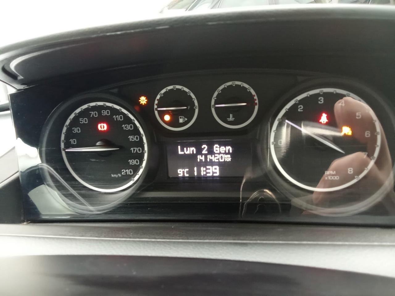 Lancia Ypsilon 1.2 69 CV . Neopatentati