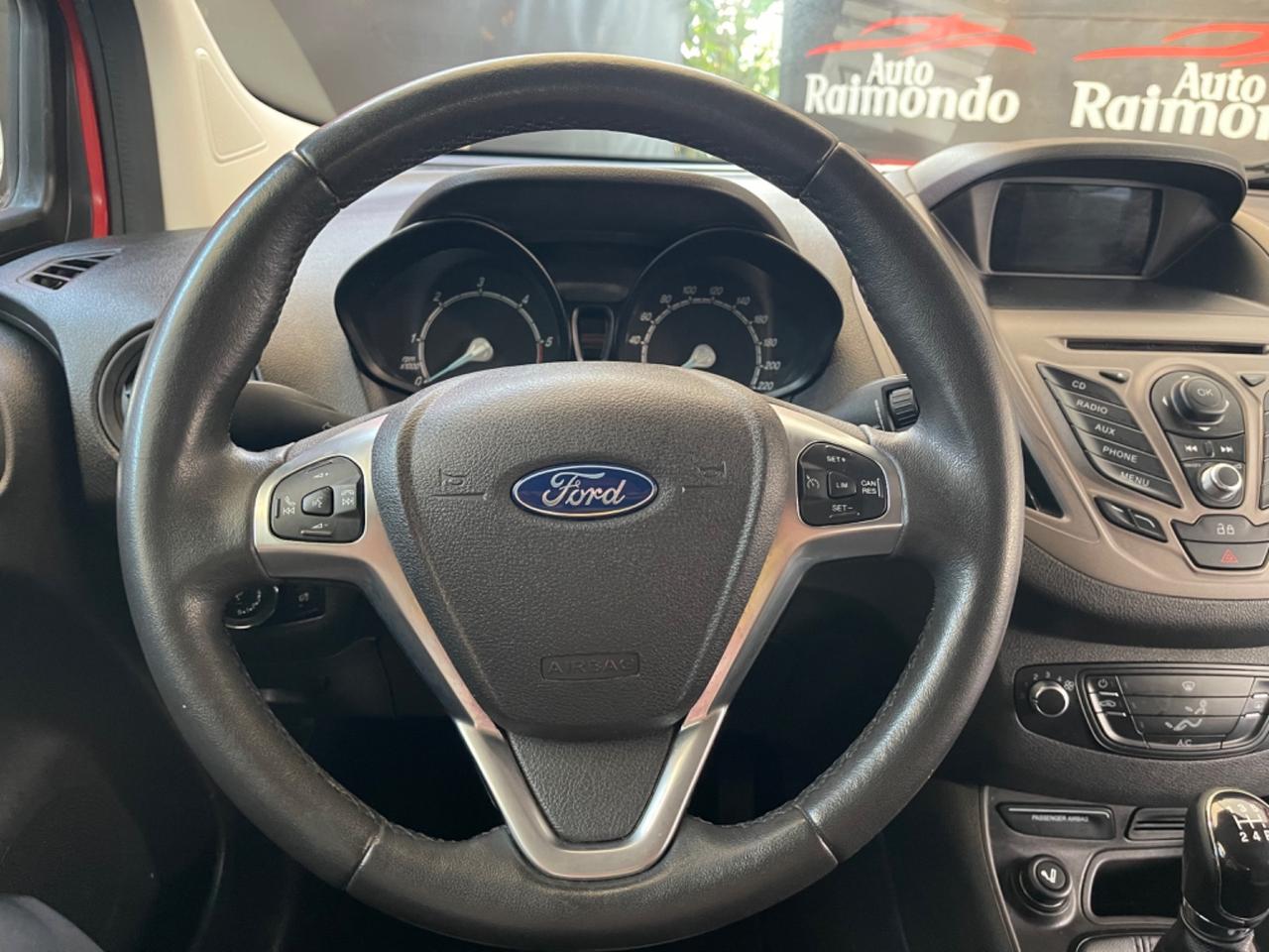 Ford Tourneo Courier 1.5 TDCI 75 CV Titanium