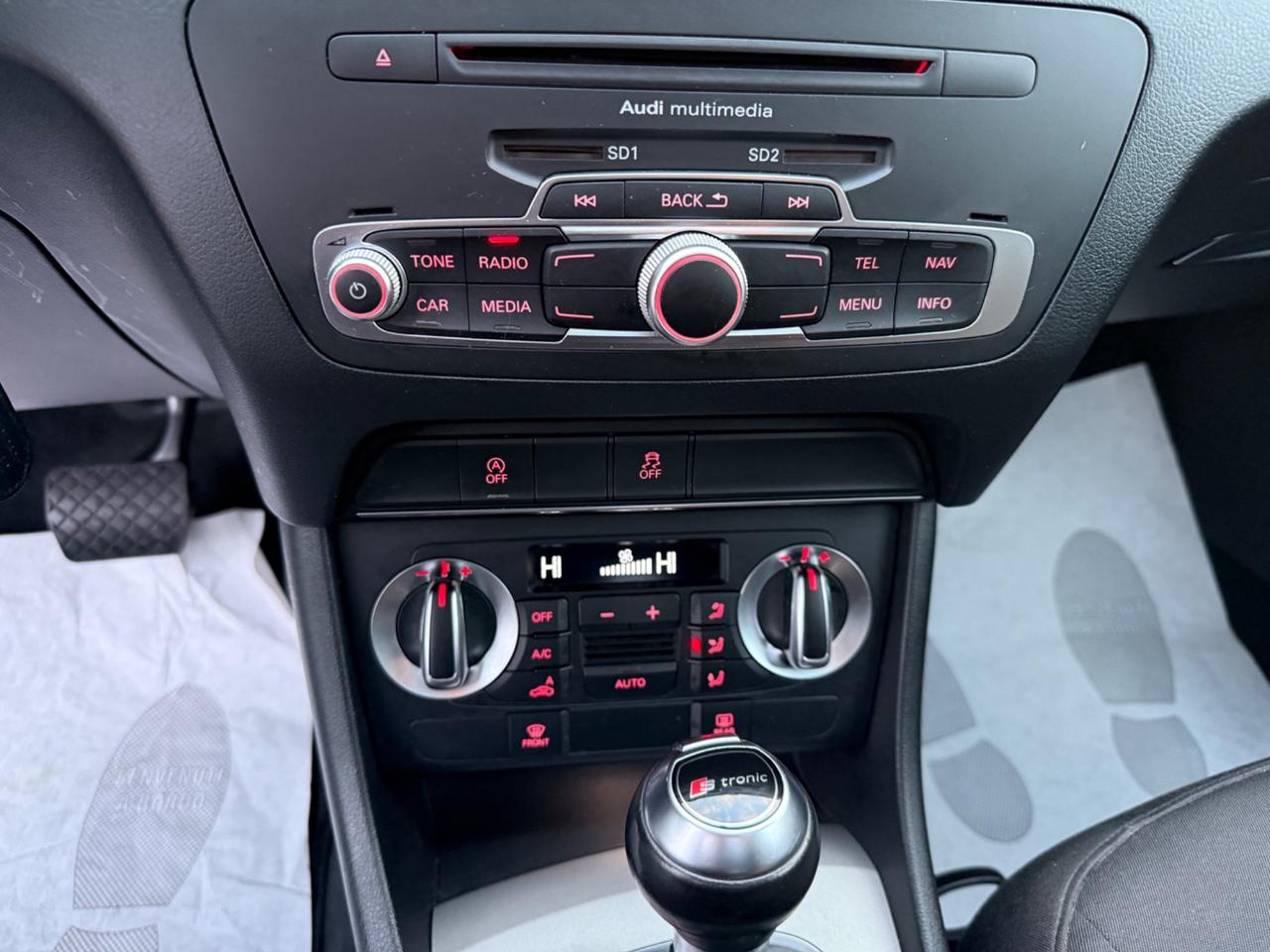 Audi Q3 2.0 TDI quattro S tronic 140CV TETTO APRIBILE