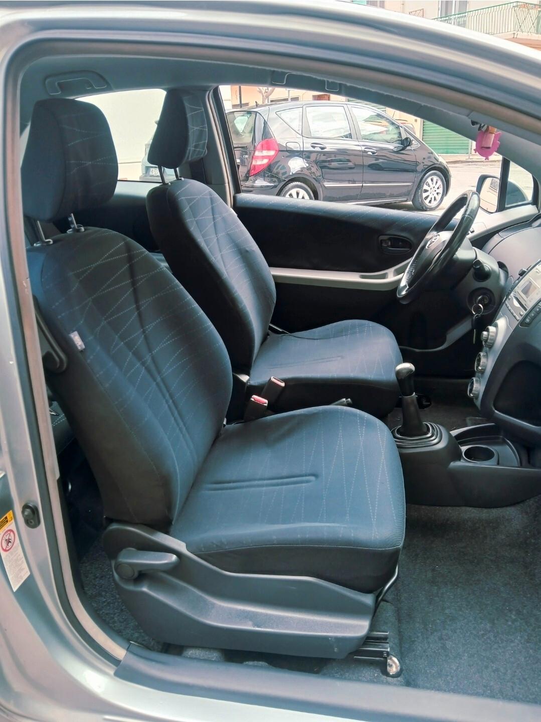 Toyota Yaris 1.0 . OK NEOPATENTATI - PERMUTE -GARANZIA