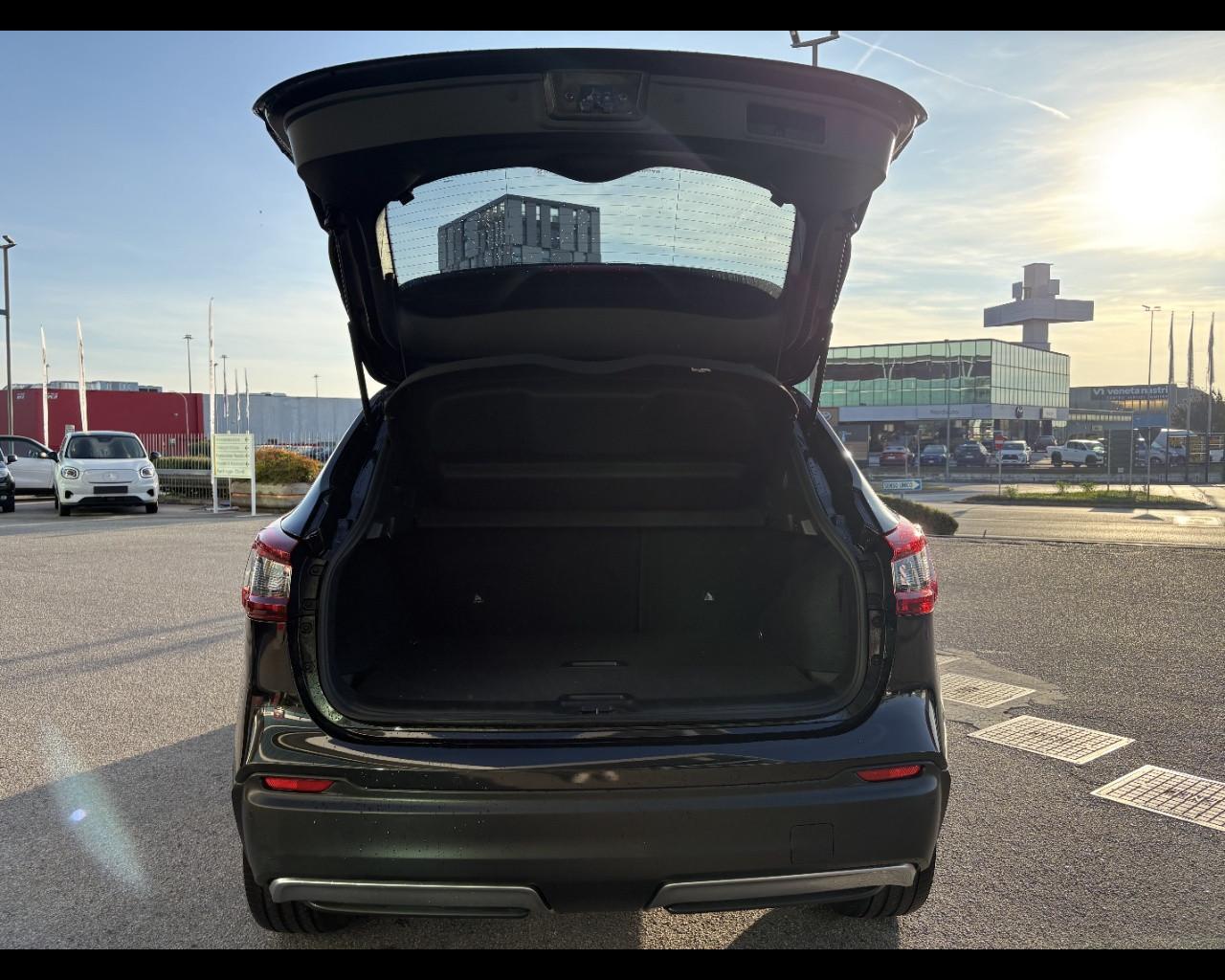 NISSAN Qashqai 2ª serie - Qashqai 1.3 DIG-T 140 CV N-Connecta