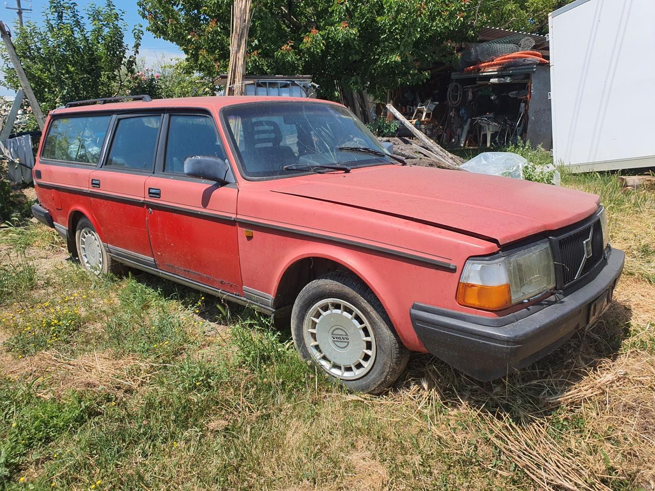 VOLVO POLAR 2.0i SW 240-245