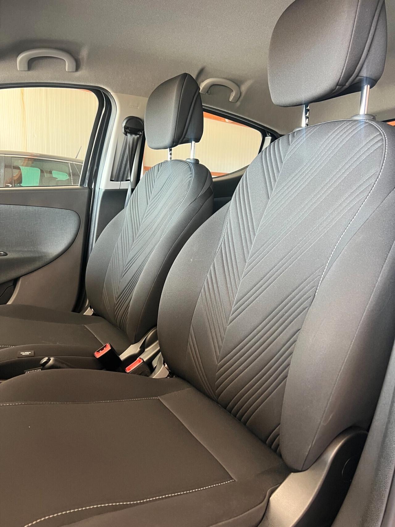 Lancia Ypsilon 1.0 FireFly 5 porte S&S Hybrid Ecochic Gold