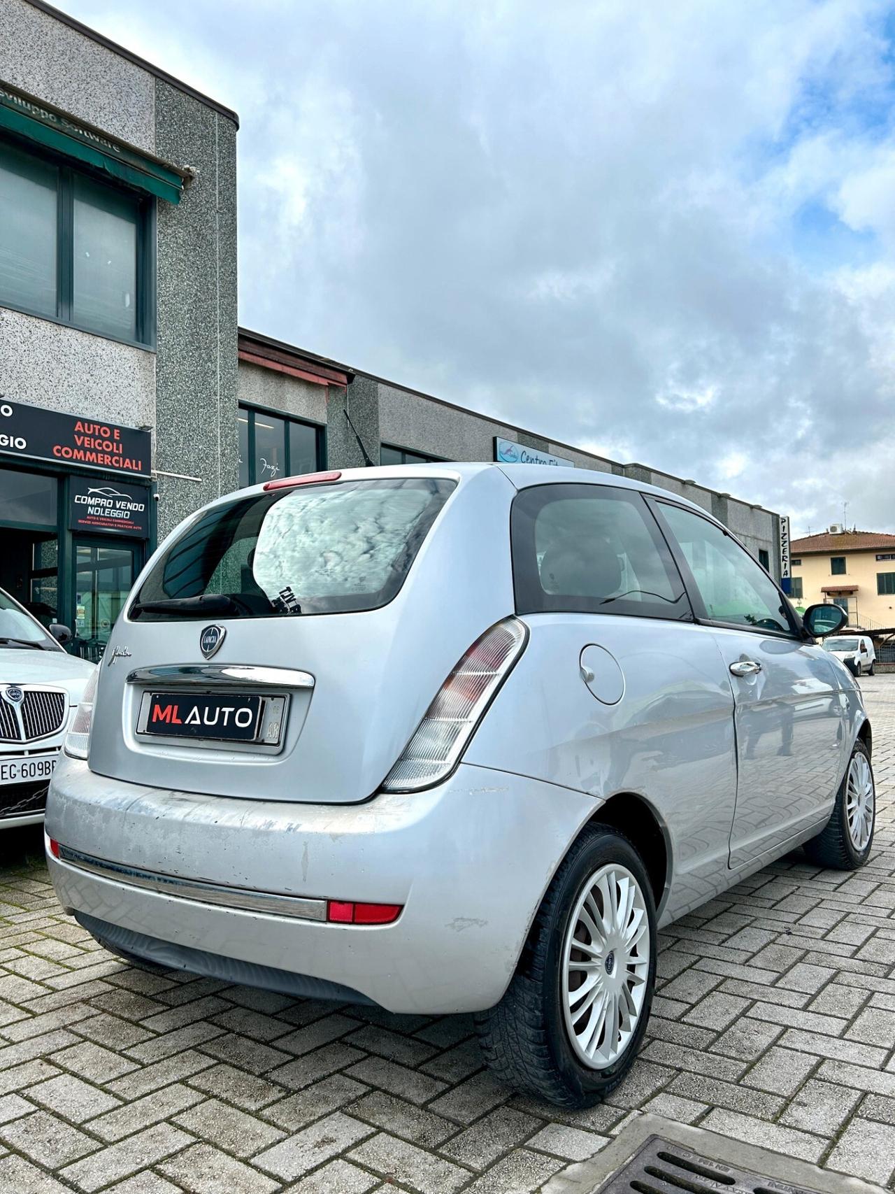 Lancia Ypsilon 1.2 Platino - OK NEOPATENTATO