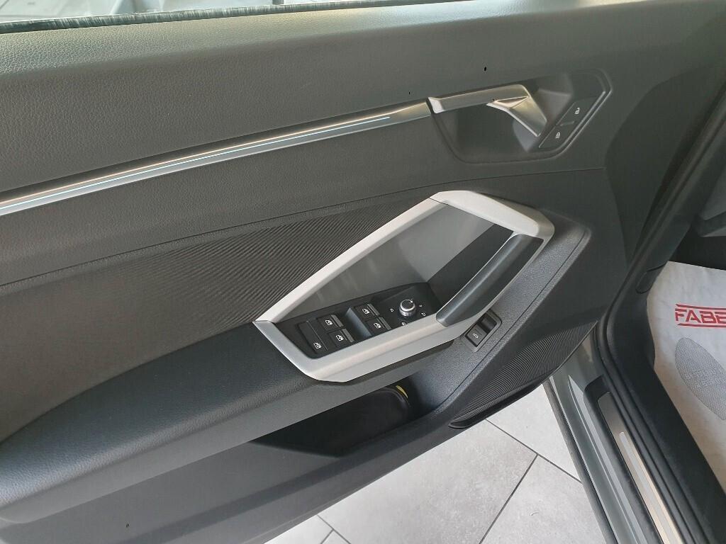 Audi Q3 40 TDI quattro S tronic line edition