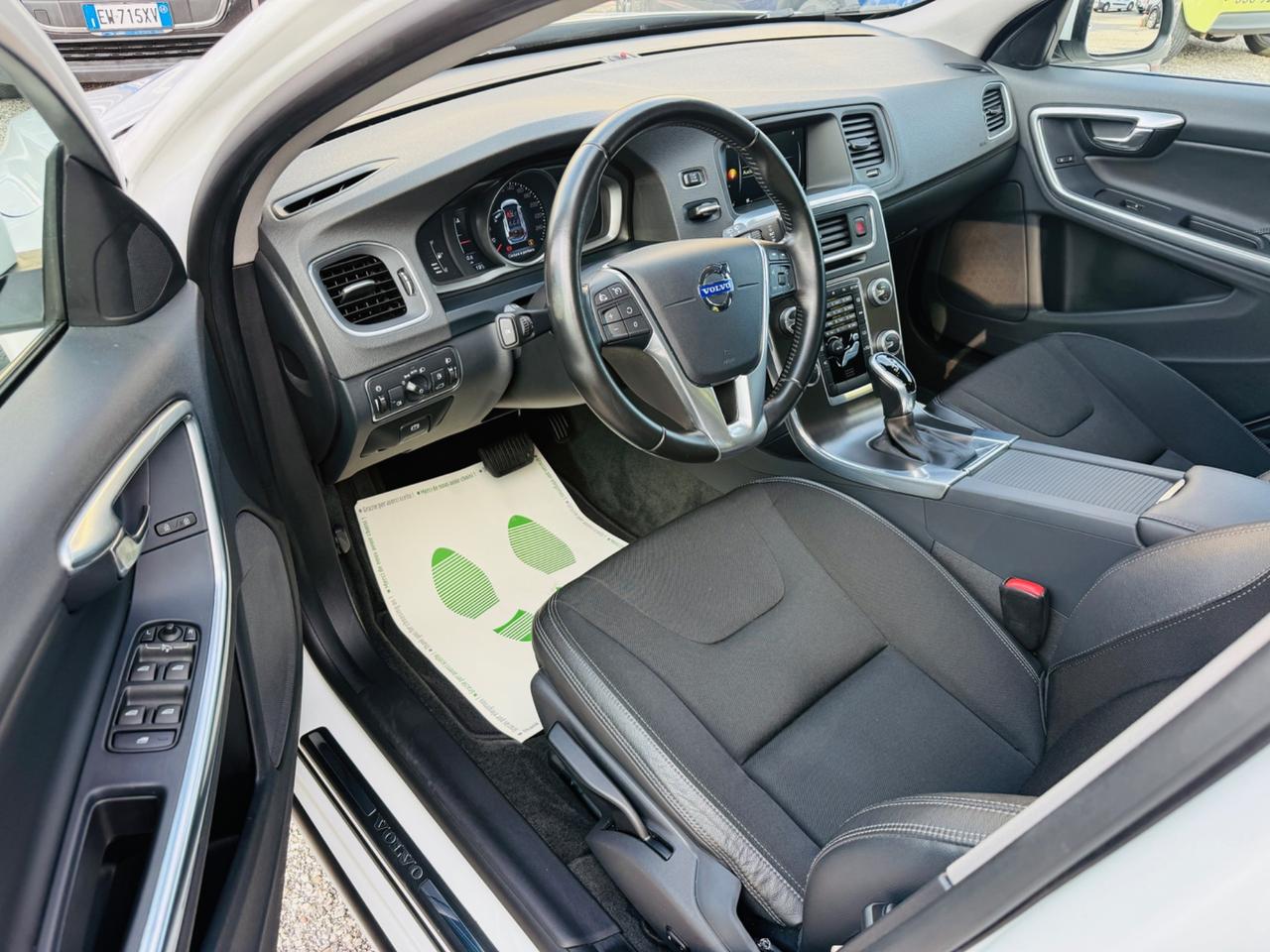 Volvo V60 D5 Geartronic Momentum 132.000km!!
