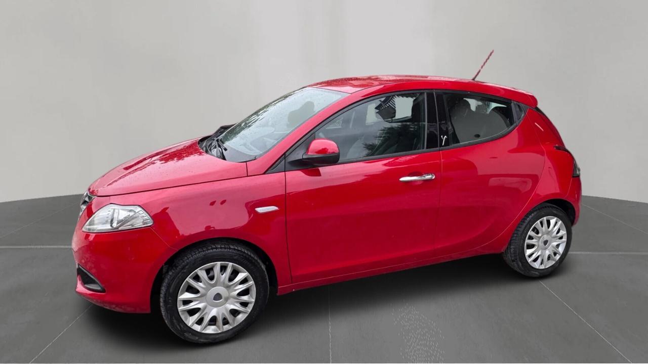 Lancia Ypsilon 1.2 69 CV 5 porte S&S Silver