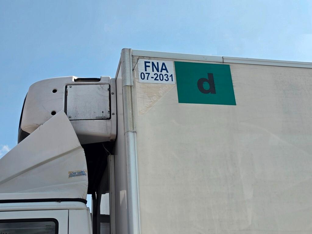 IVECO EUROCARGO 160E28 EURO 5 FRIGO CON PEDANA-2009