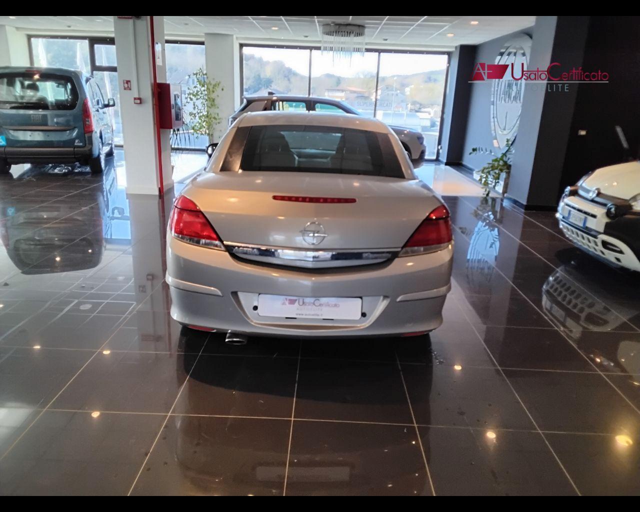 OPEL Astra TwinTop 1.6 16V Twinport Cosmo