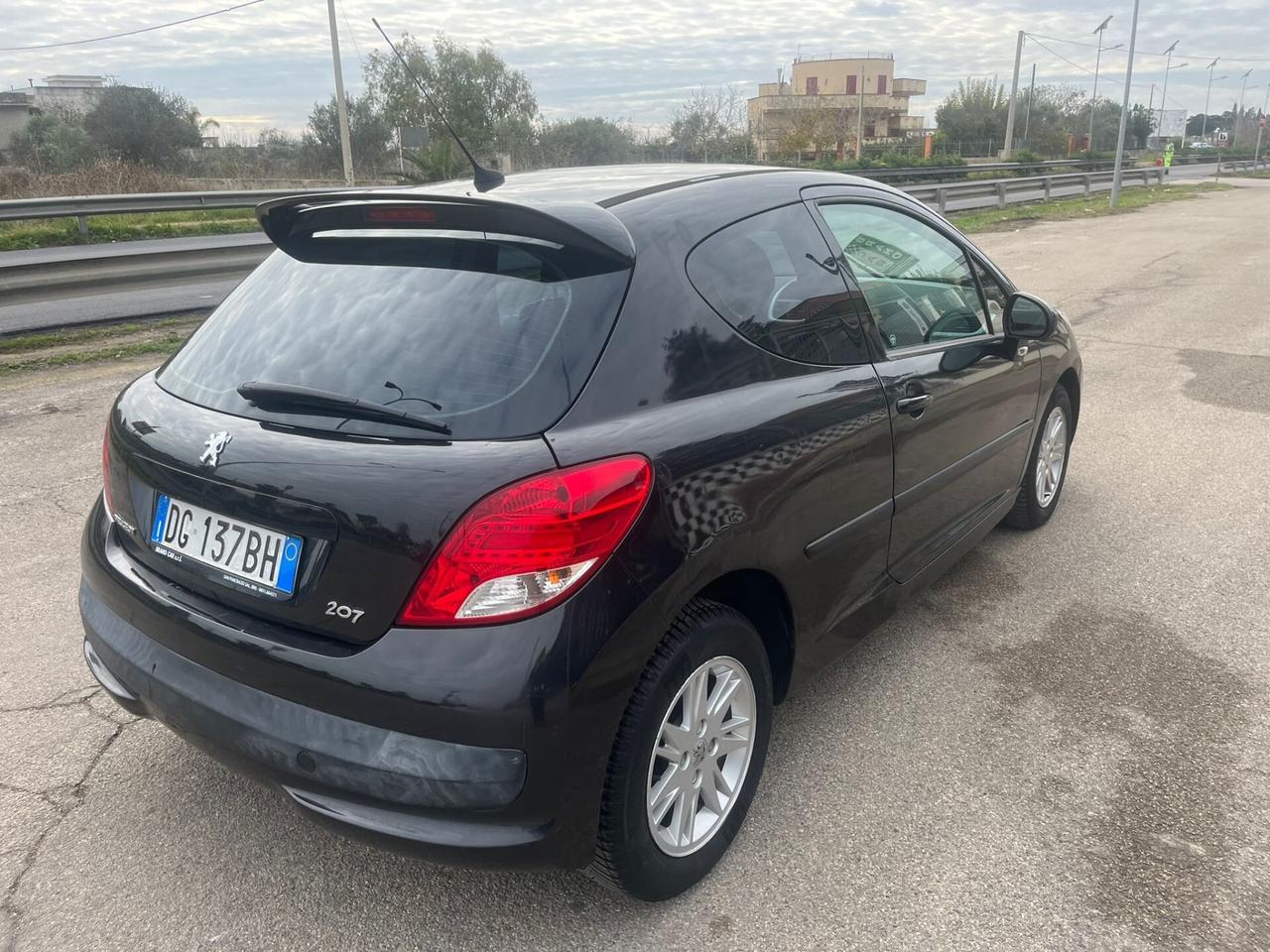 Peugeot 207 Gpl Unipro - 2010