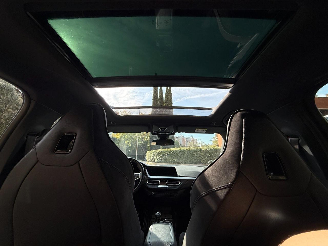 Bmw 118i M Sport Pro full optional, tetto panoramico, sedili a guscio alcantara, tagliandi bmw