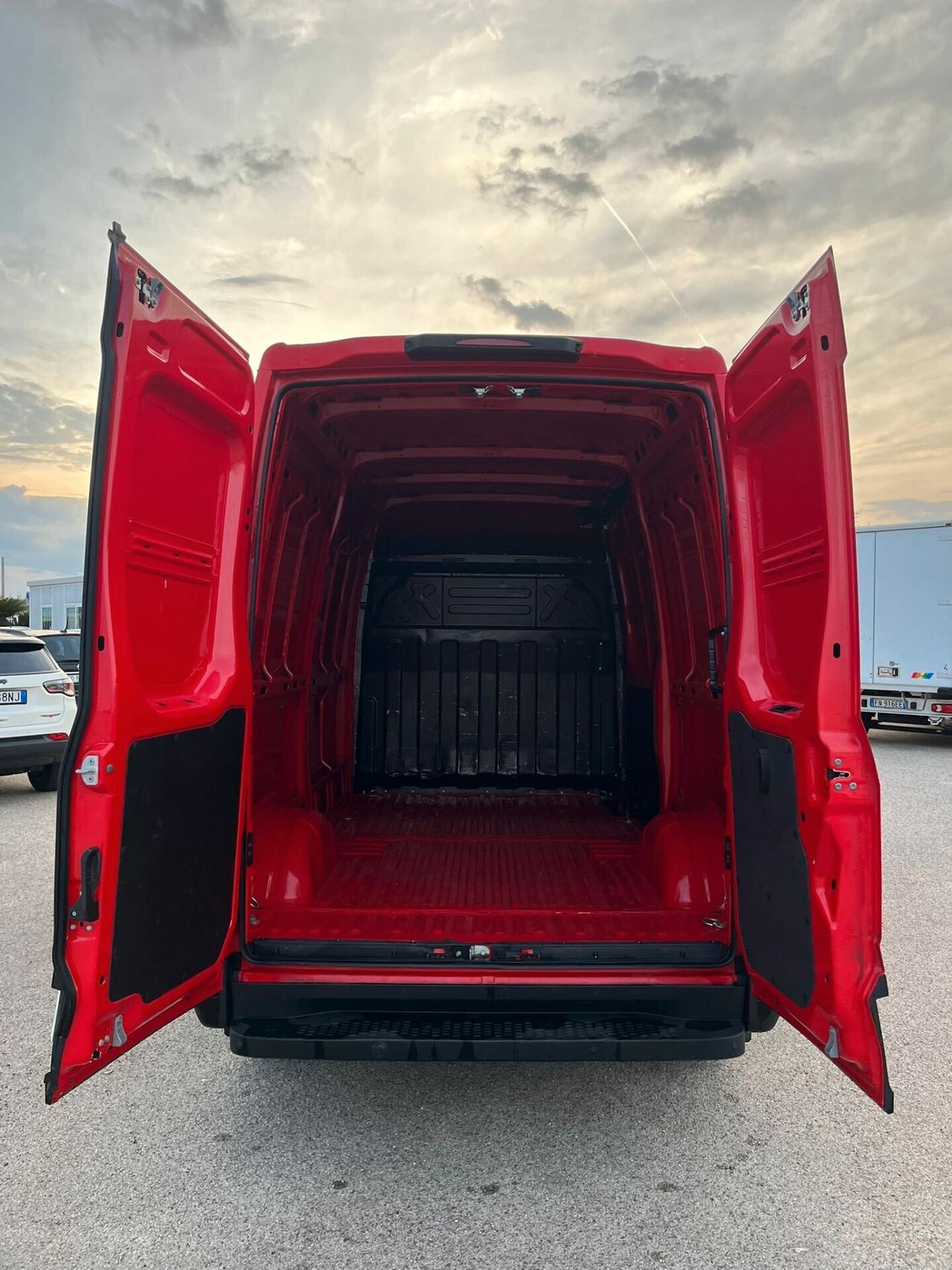 Iveco daily 35 S15 2.3 diesel autocarro