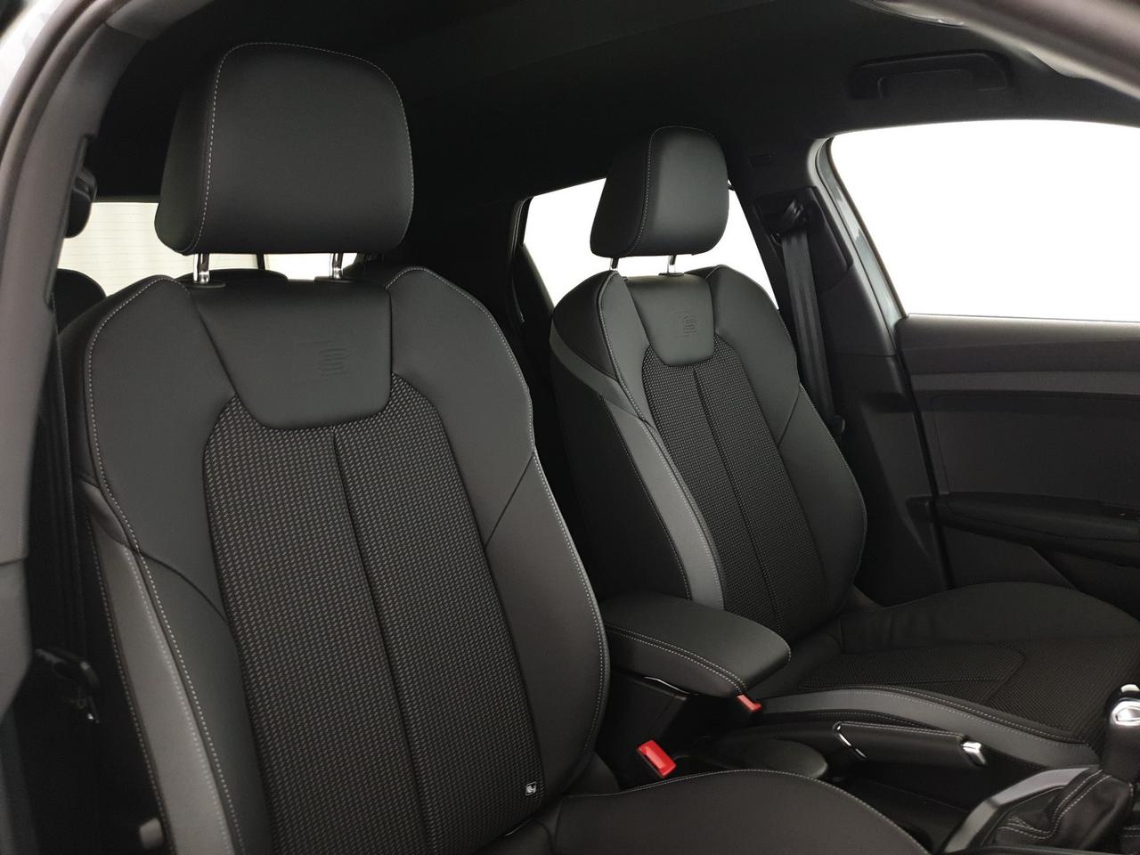 Sportback 40TFSI 207CV S tronic Identity Black