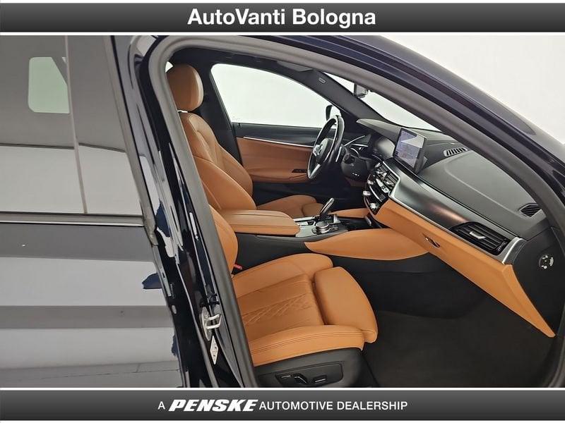 BMW Serie 5 530d Touring mhev 48V xdrive Msport auto