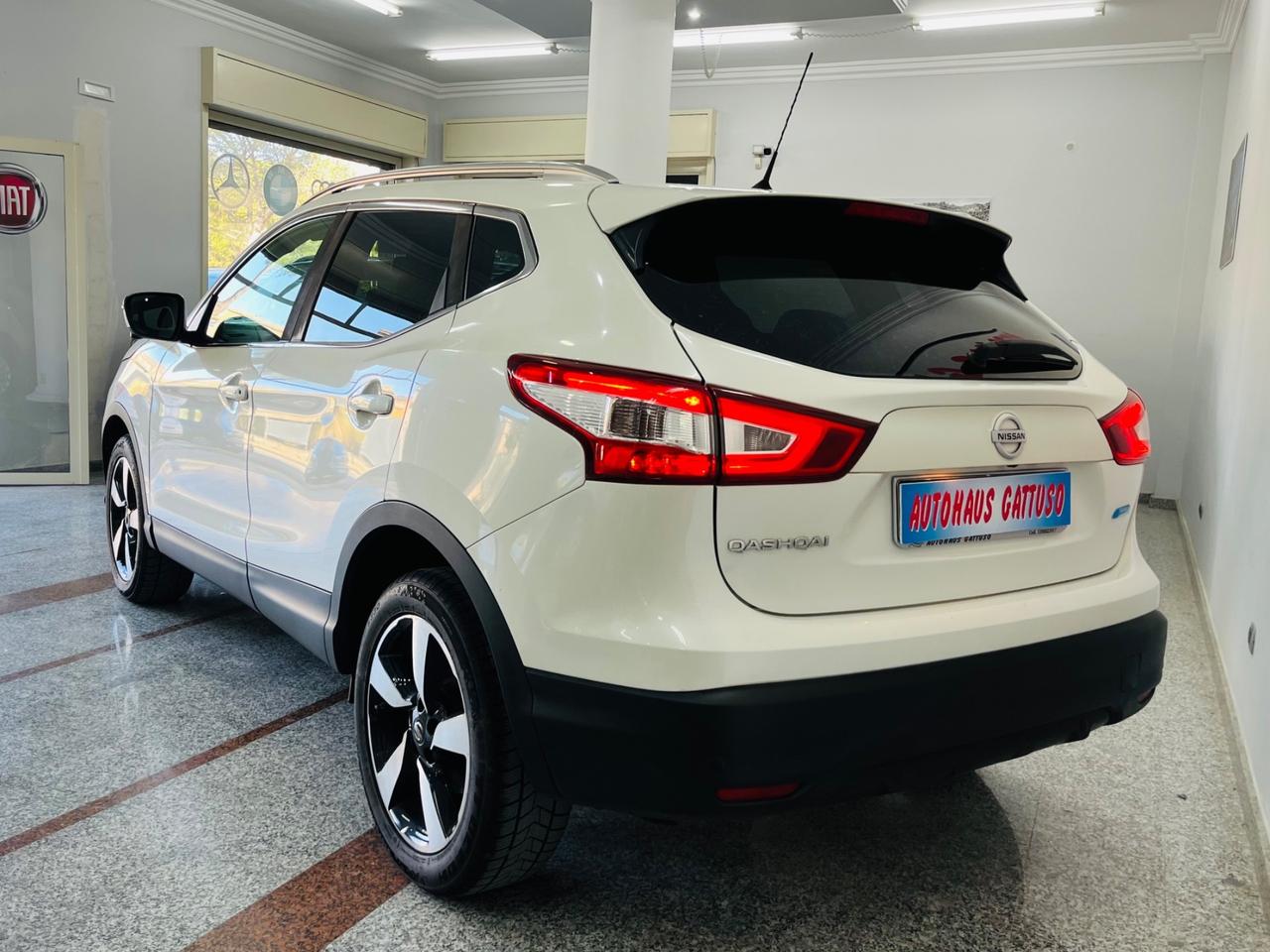 Nissan Qashqai 1.5 dCi Tekna 110cv anno 2015 italiana