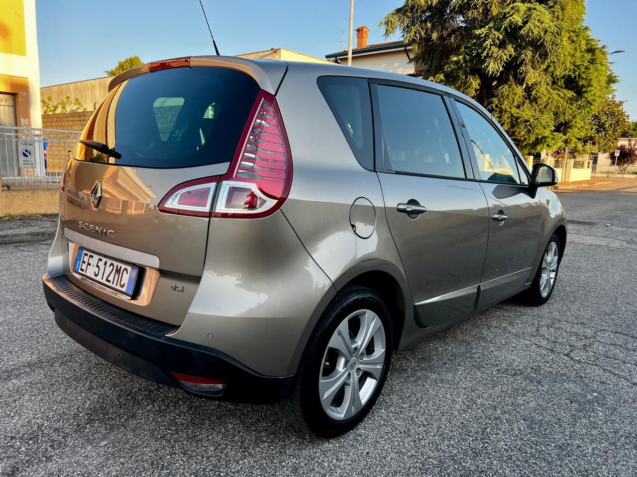 Renault Scenic Scénic X-Mod 1.5 dCi 110CV Luxe