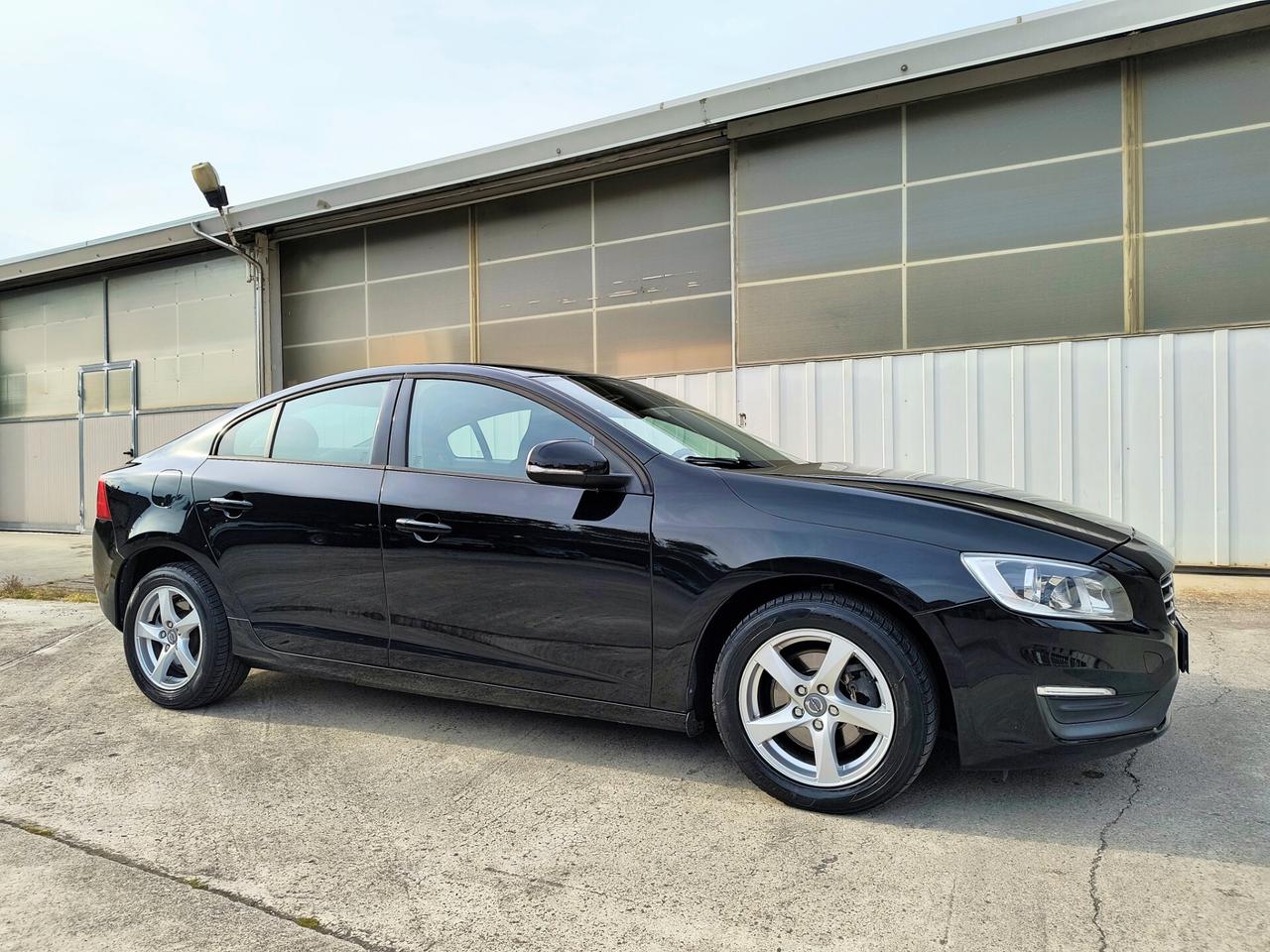 Volvo S60 D3 Automatico 136cv *Ok Neopatentati*