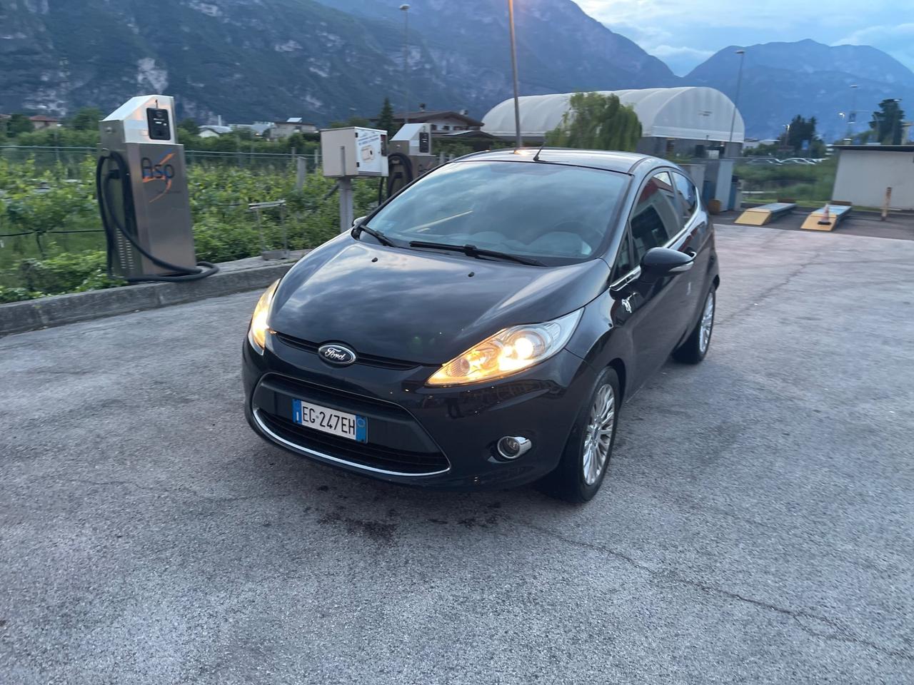 Ford Fiesta 1.4 TDCi 70CV 3 porte Titanium SI NEOPATENTATI