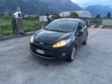 Ford Fiesta 1.4 TDCi 70CV 3 porte Titanium SI NEOPATENTATI