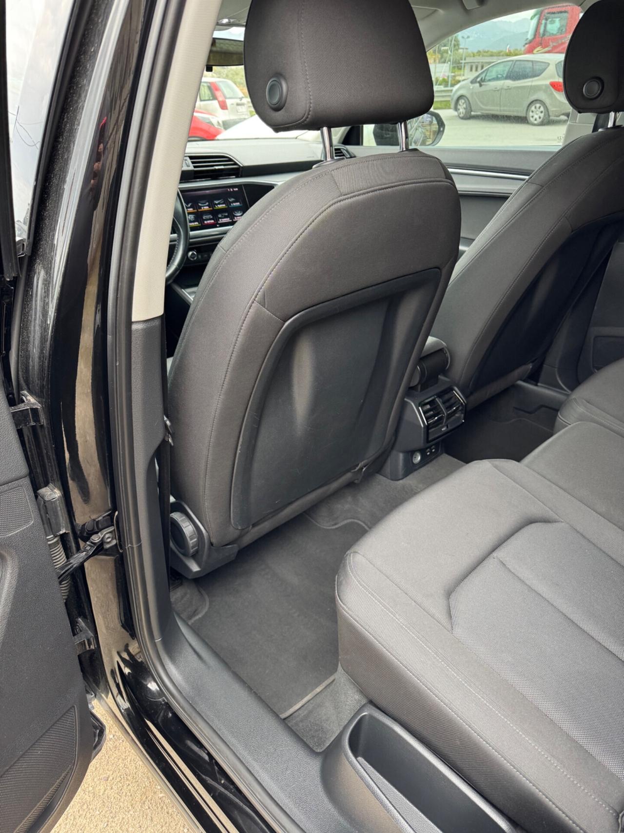 Audi Q3 2.0 TDI 150 CV quattro S tronic Sport