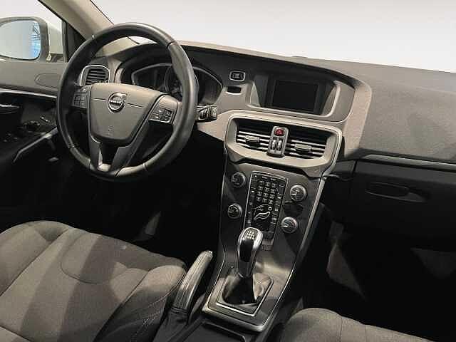 Volvo V40 2.0D 120CV Business - NEOPATENTATI